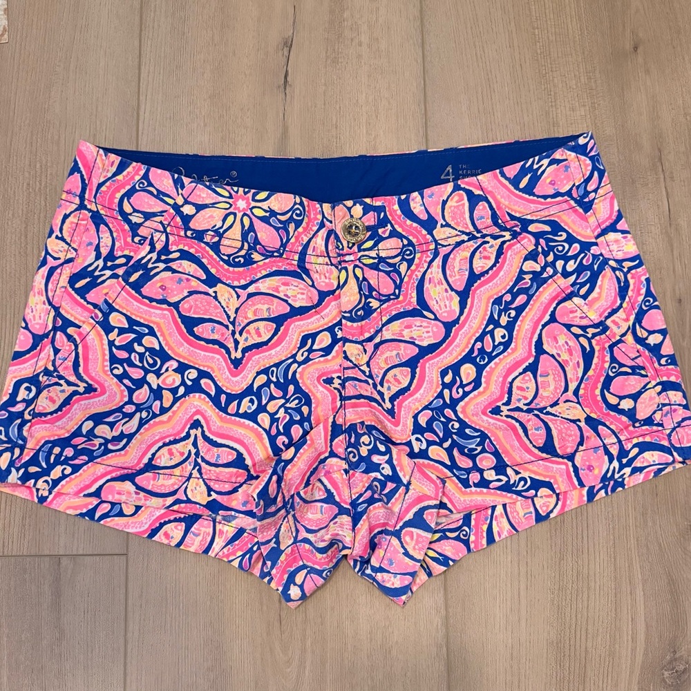 Lilly Pulitzer The Kerrie Short size 4 pink and blue